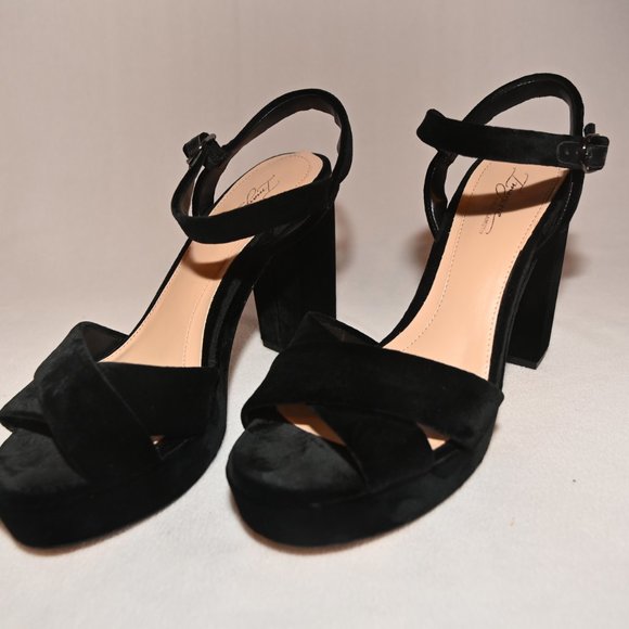 Vince Camuto Velvet Black Platform Sandals, 9 - Picture 2 of 5